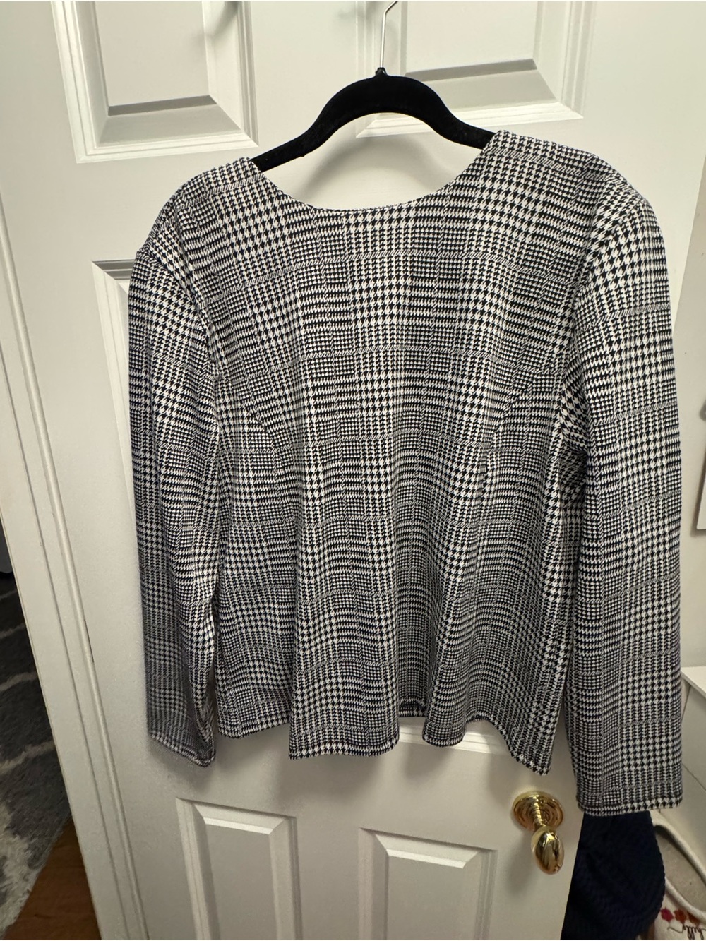 Ann Taylor Black and White Glen Plaid Long Sleeve Top